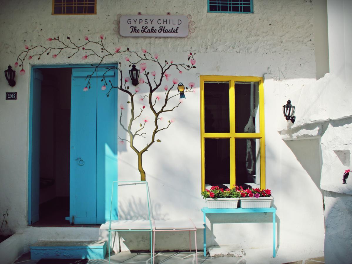 Gypsy Child Lake Hostel Удайпур Екстериор снимка