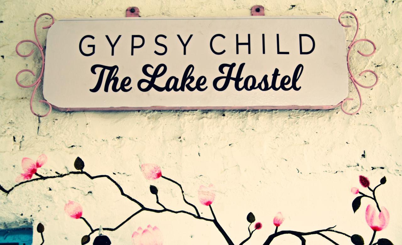 Gypsy Child Lake Hostel Удайпур Екстериор снимка