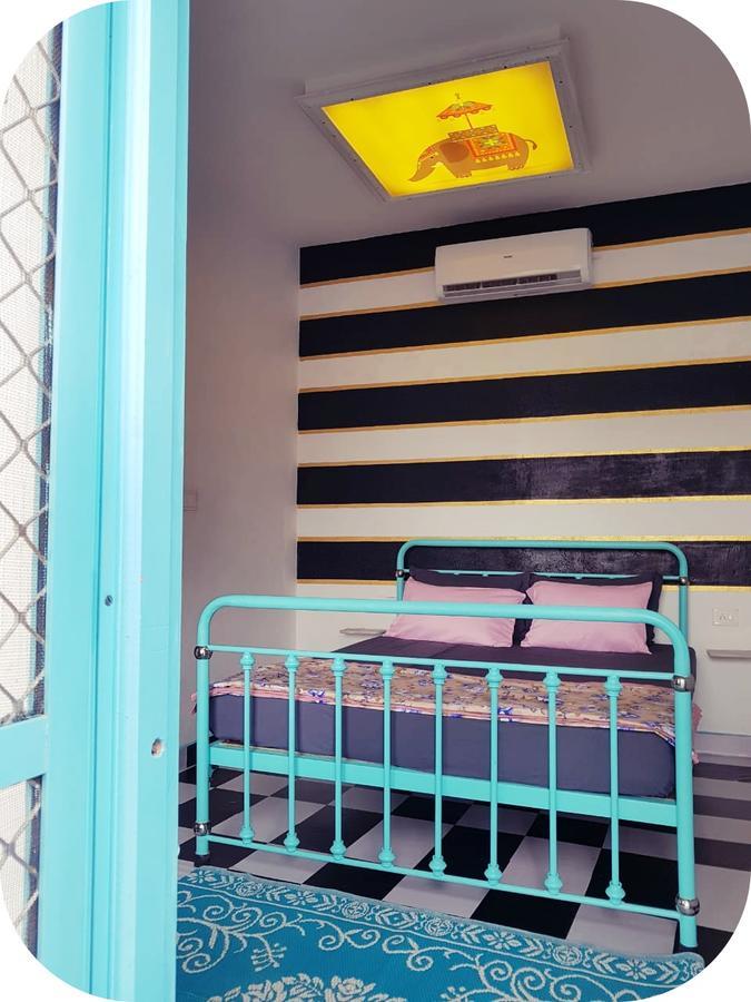 Gypsy Child Lake Hostel Удайпур Екстериор снимка