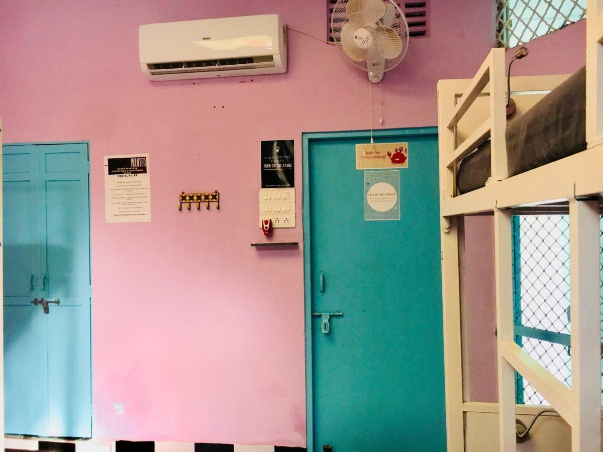 Gypsy Child Lake Hostel Удайпур Екстериор снимка